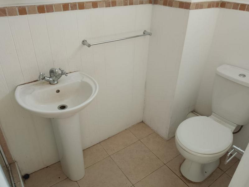 To Let 2 Bedroom Property for Rent in West Hill Eastern Cape